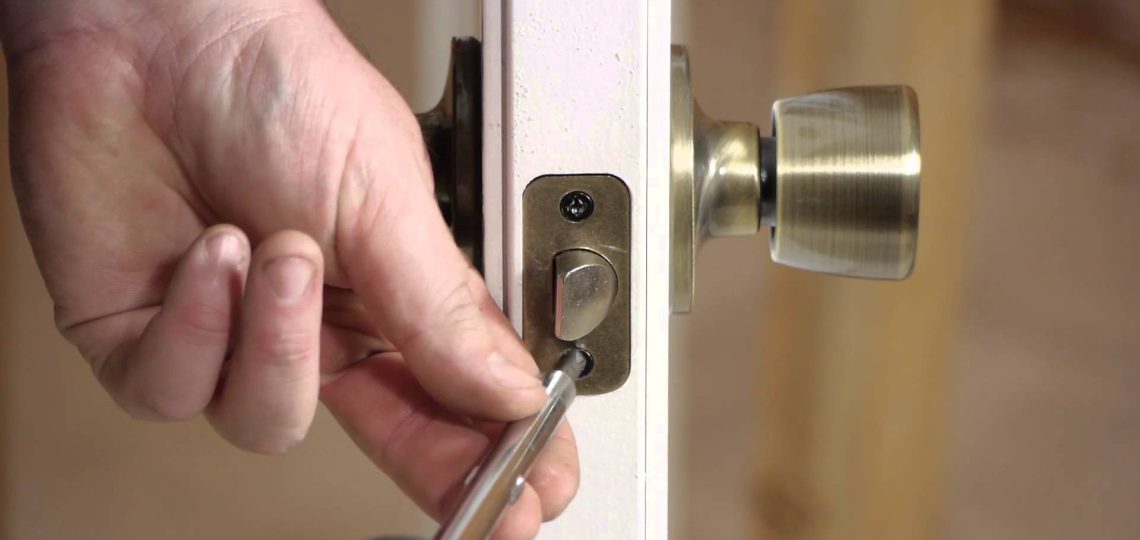 How Do You Decide Which Residential Locksmith to Hire in Arlington?