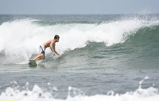 Riding the Waves: Exploring the Connection Between Surfing and Mindfulness in Costa Rica